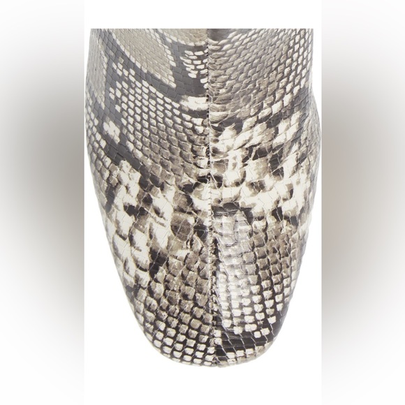 Women Ted Baker London Neomy Block Heel Booties New - Picture 5 of 6